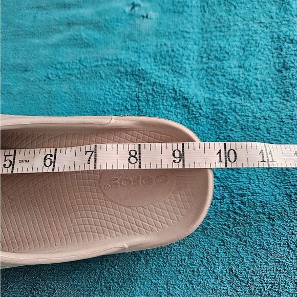 Oofos OOahh slide sandals Unisex - Picture 9 of 11